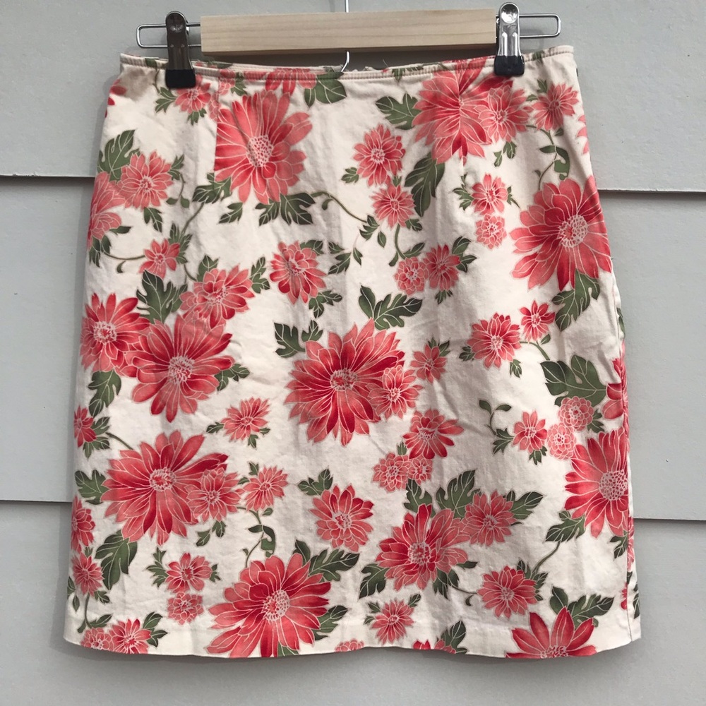 Size 8 Floral Skirt